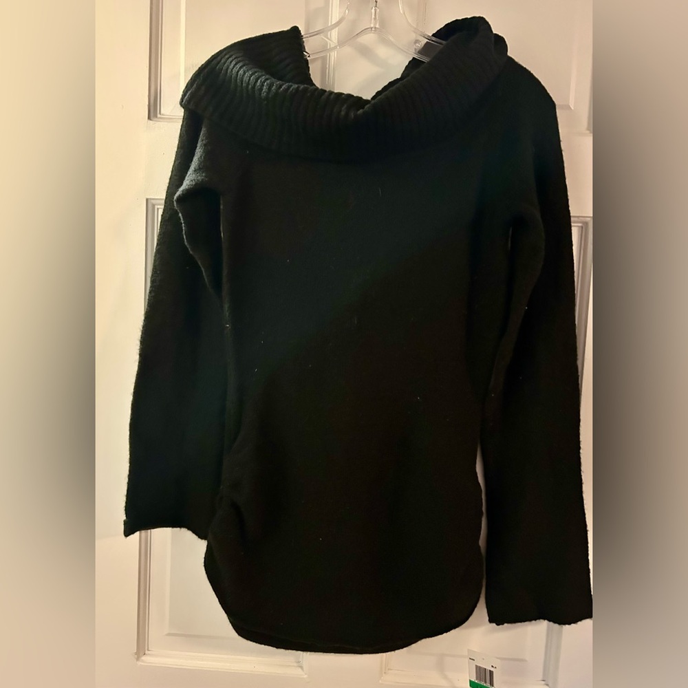 Only Sky black sweater, size L